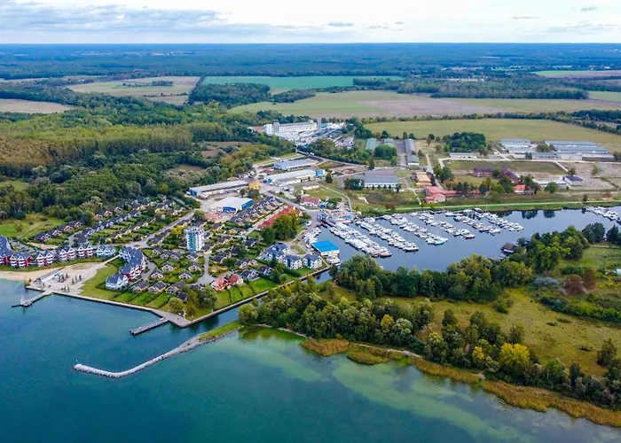 船上ホテル Floating At Harbor By Kuhnle-tours *